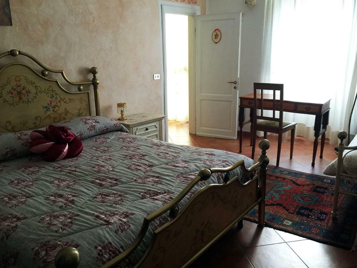 Bed and Breakfast Borgo Della Rocca Монтемурло Экстерьер фото